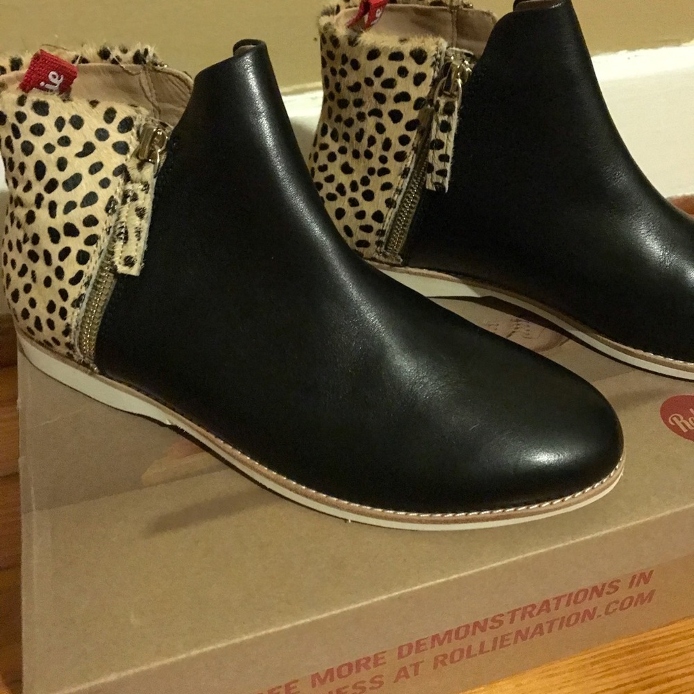 Rollie Black Leather and Leopard Side Zip Bootie size 8/38